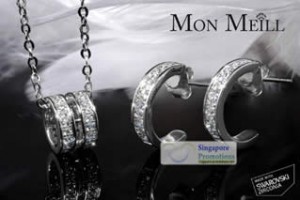 Featured image for (EXPIRED) Mon Meill 69% Off White Gold Plated Earrings & Pendant 6 Dec 2011