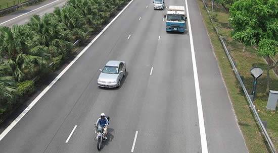 Featured image for Heavy Traffic Expected at Land Checkpoints On Hari Raya Haji Weekend 3 - 6 Oct 2014