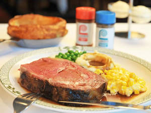 Featured image for (EXPIRED) Lawry’s The Prime Rib 58% Off 4-Course Set Menu For Singtel Customers 14 May – 10 Jun 2015