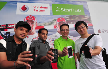 Featured image for Starhub Apple iPhone 5 Plaza Singapura Launch Photos & Collection Details 21 Sep 2012