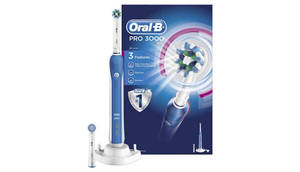 Featured image for (EXPIRED) 24hr Deal: 60% Off Oral-B Pro 3000 CrossAction electric toothbrush till 13 Aug 2017, 7am