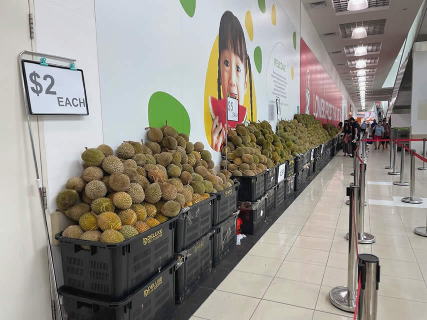 Lobang: Giant Tampines Hypermarket selling durians from as low as S$2* per durian till 30 June 2022 - 17