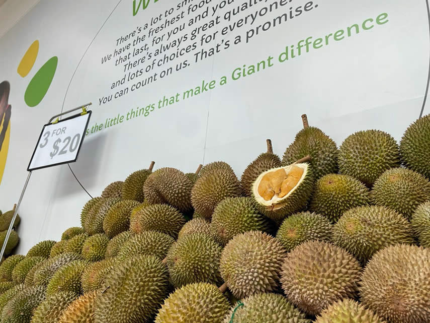 Lobang: Giant Tampines Hypermarket selling durians from as low as S$2* per durian till 30 June 2022 - 15